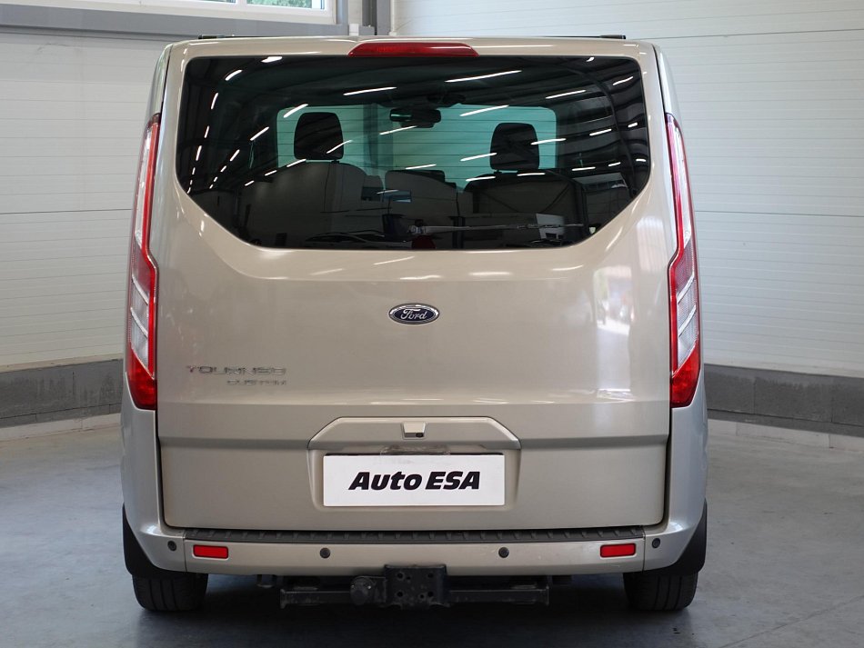 Ford Tourneo Custom 2.2TDCi Limited L2 8míst