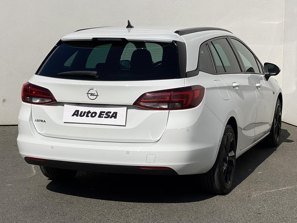 Opel Astra 1.5CDTi  Sports Tourer+