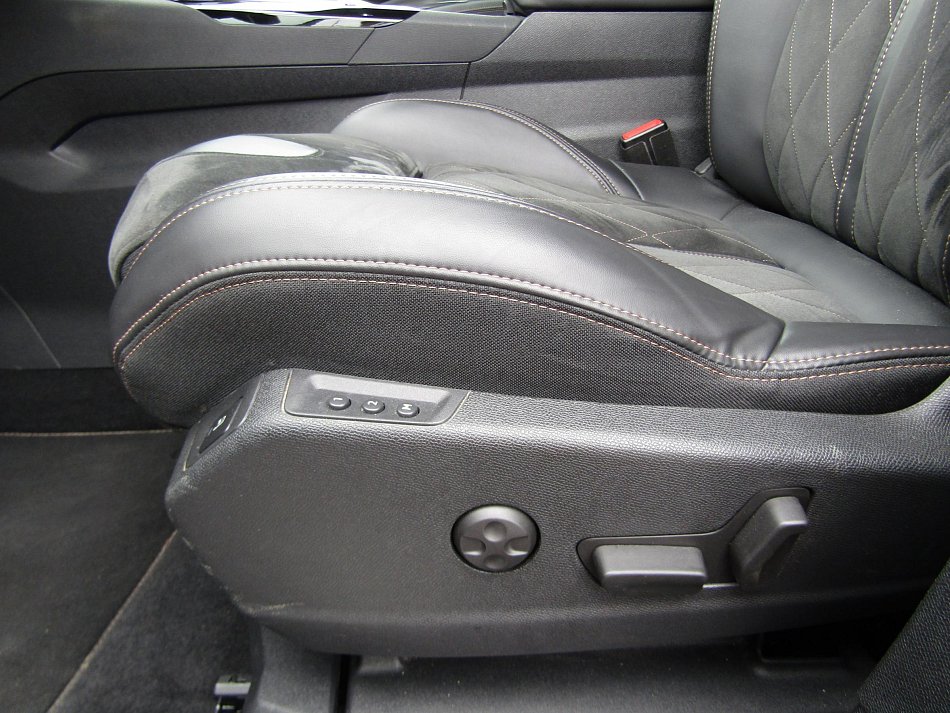 Peugeot 3008 2.0HDi 
