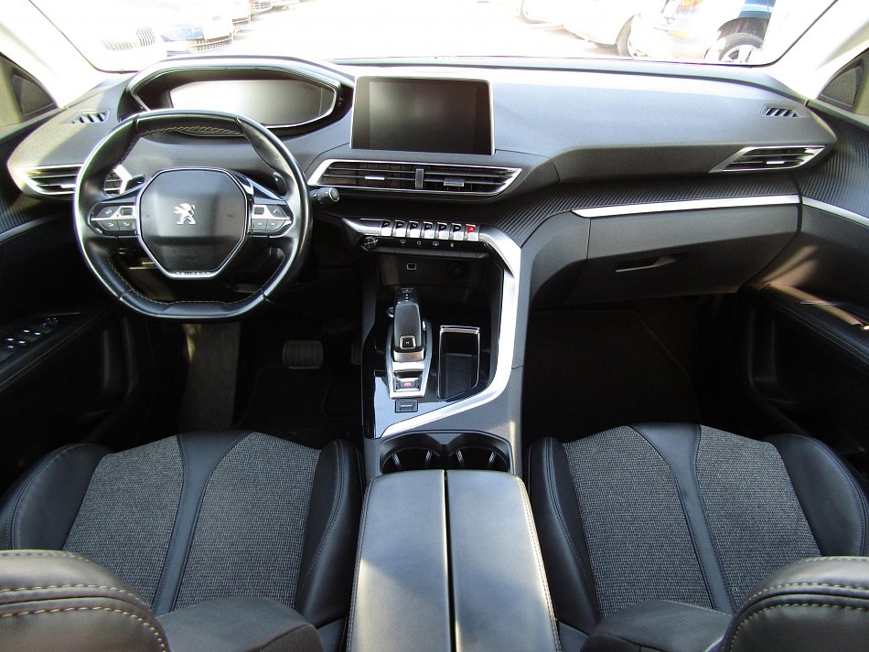 Peugeot 3008 1.2PT Allure