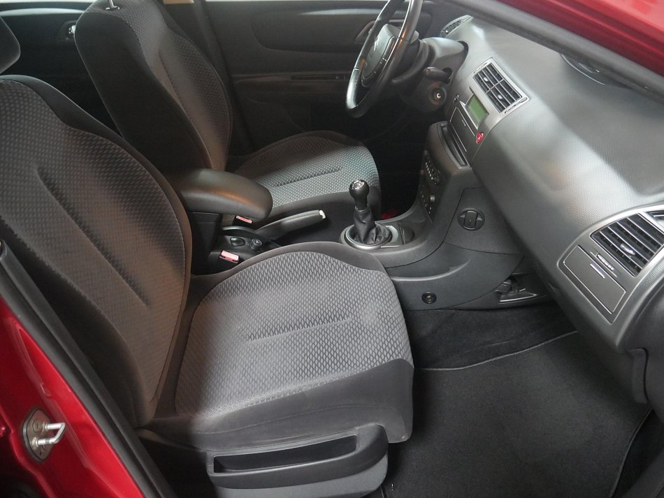 Citroën C4 1.4i 