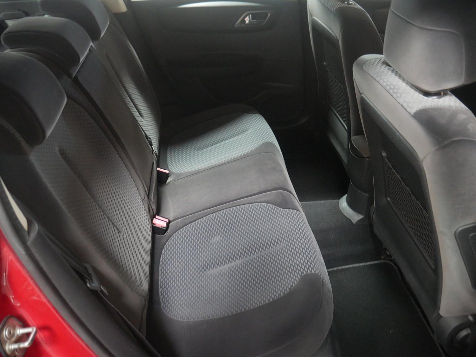 Citroën C4 1.4i 