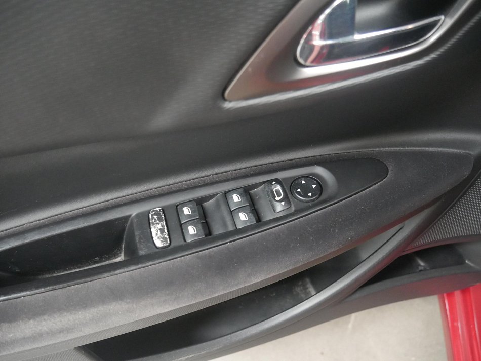 Citroën C4 1.4i 
