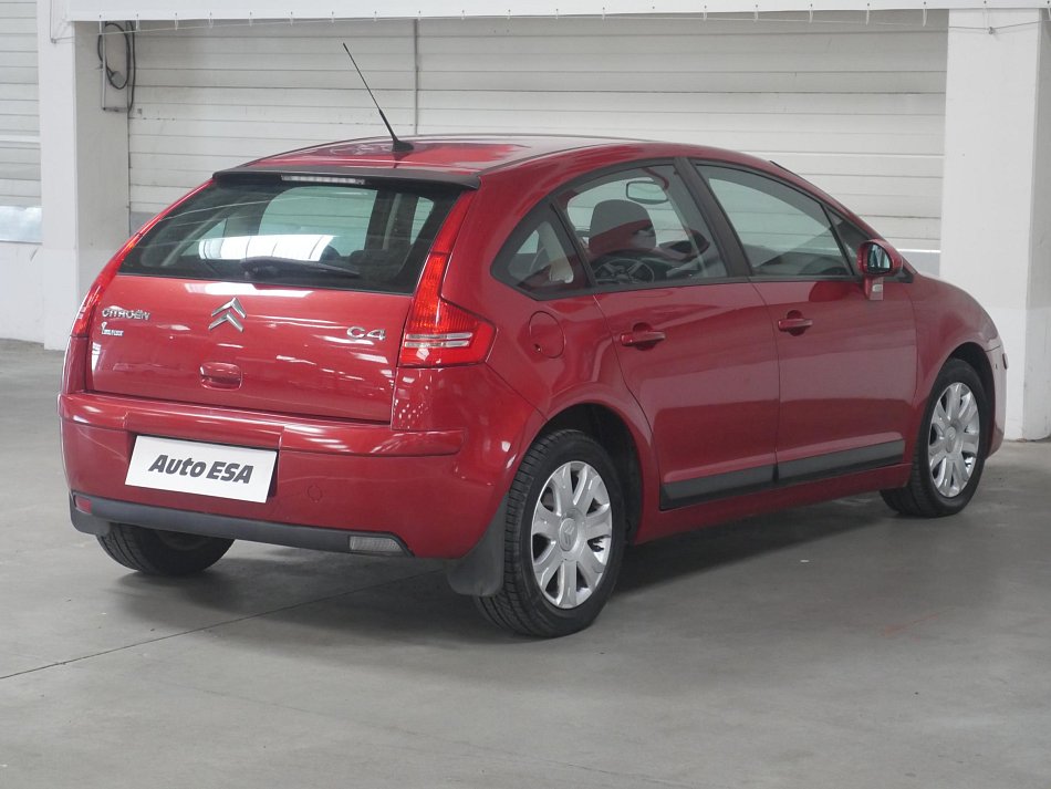 Citroën C4 1.4i 