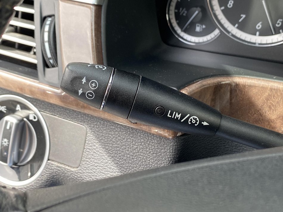 Mercedes-Benz Třída E 2.2CDi  E200