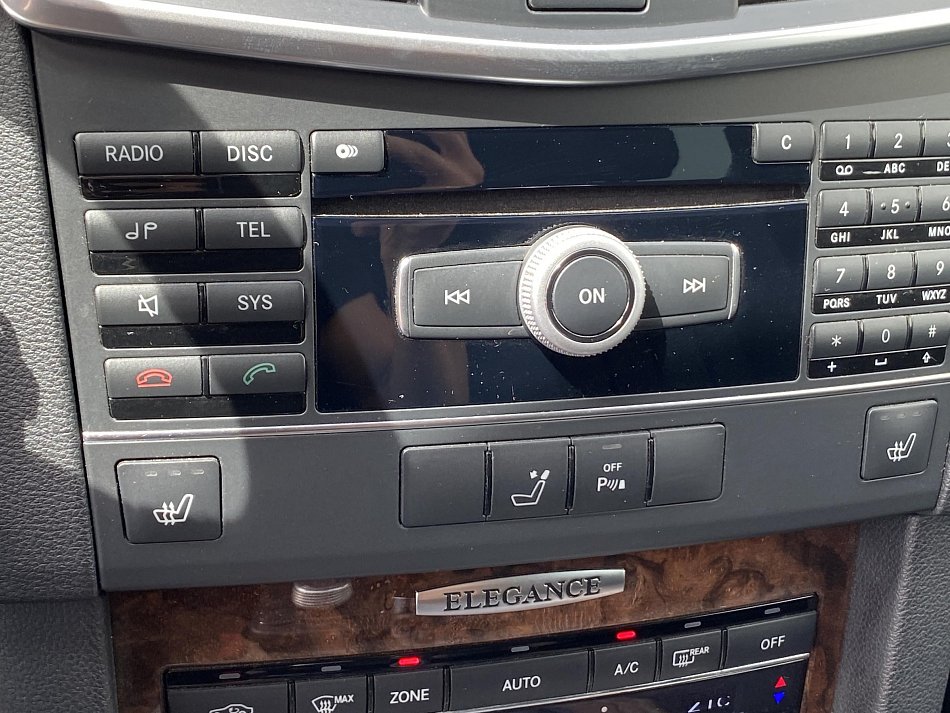 Mercedes-Benz Třída E 2.2CDi  E200