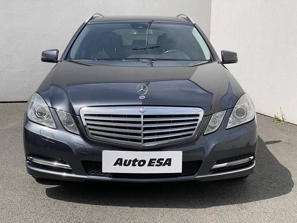 Mercedes-Benz Třída E 2.2CDi  E200