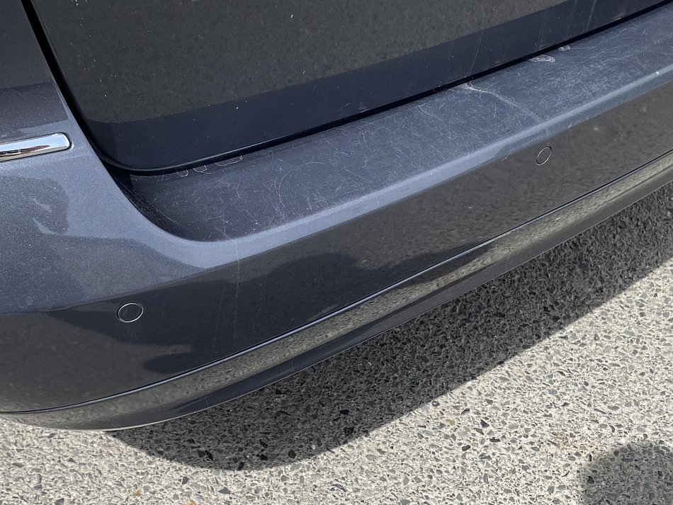 Mercedes-Benz Třída E 2.2CDi  E200