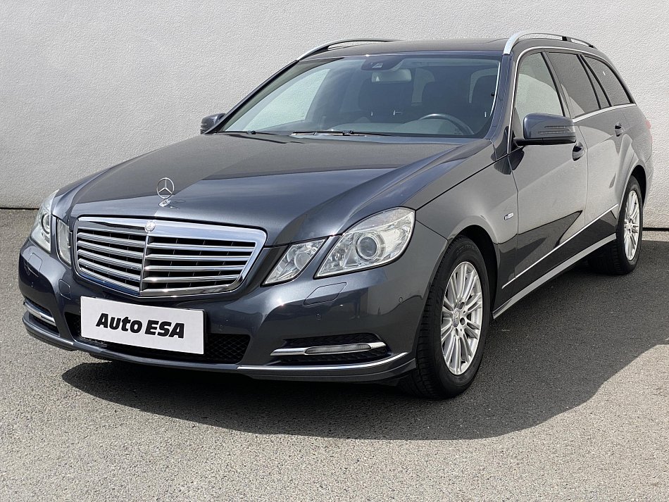 Mercedes-Benz Třída E 2.2CDi  E200
