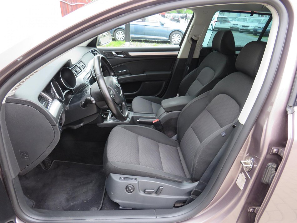 Škoda Superb II 2.0TDi Elegance