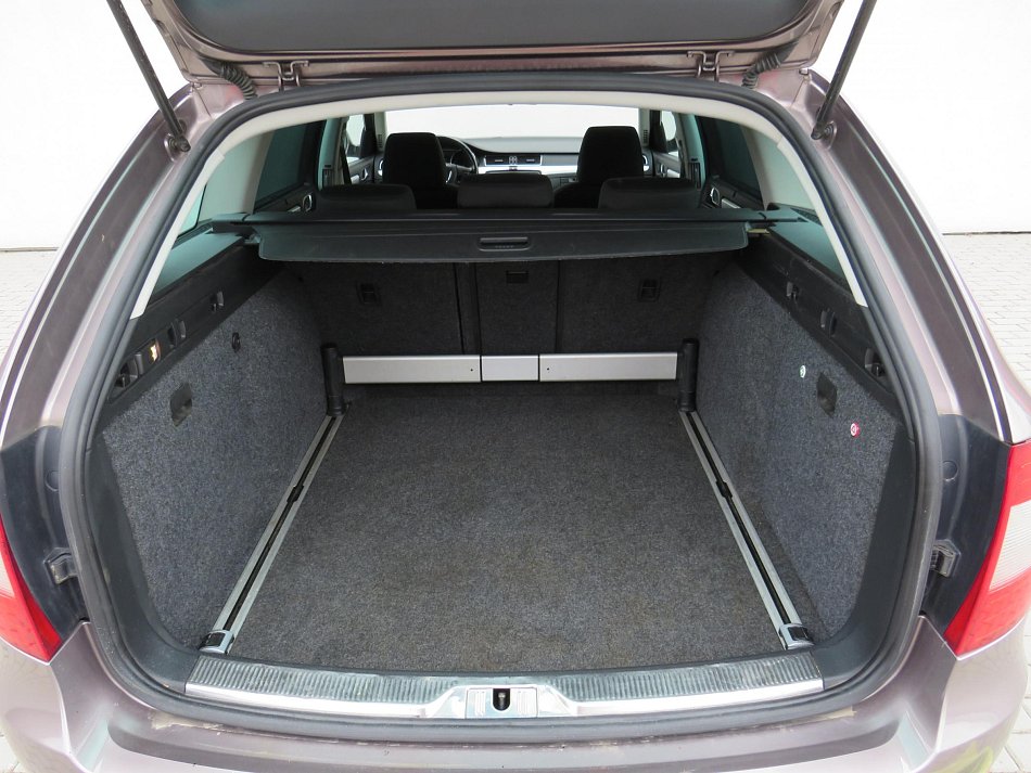 Škoda Superb II 2.0TDi Elegance