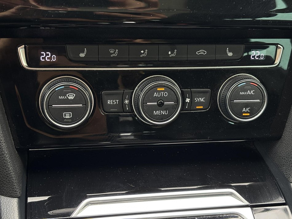 Volkswagen Passat 2.0 TDi Highline