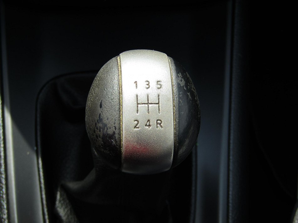 Nissan Primera 1.8 16V 