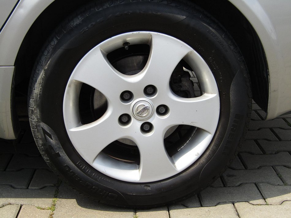 Nissan Primera 1.8 16V 