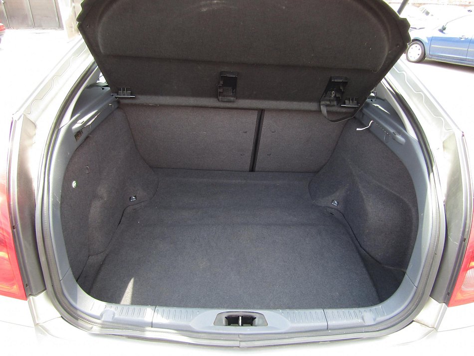 Nissan Primera 1.8 16V 