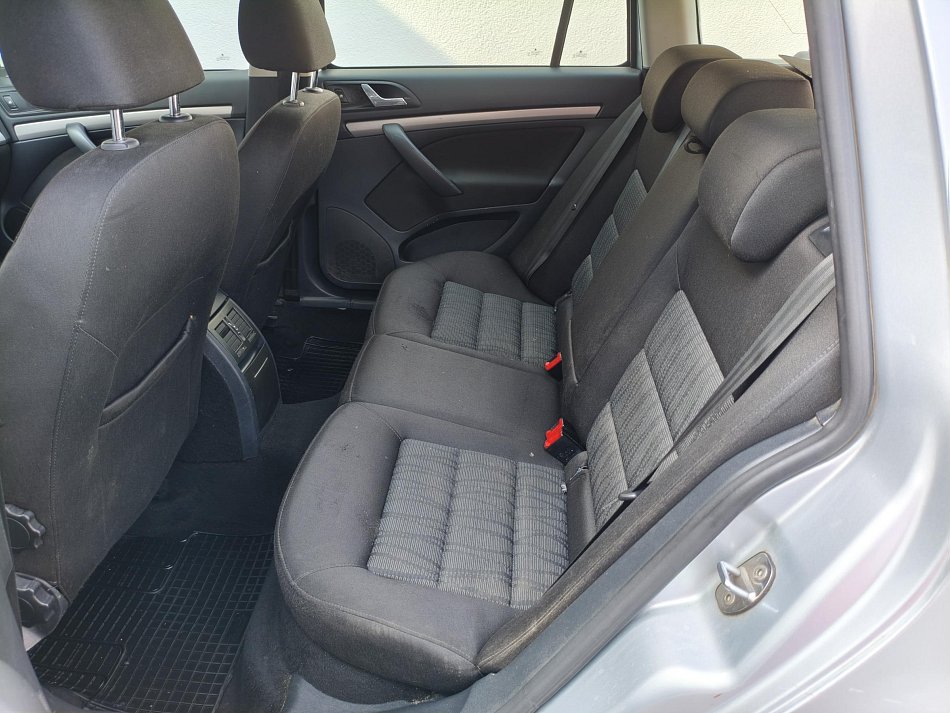 Škoda Octavia II 2.0TDi Elegance 4x4