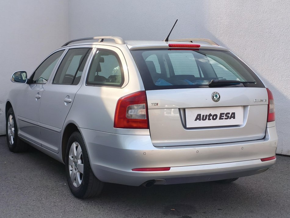 Škoda Octavia II 2.0TDi Elegance 4x4