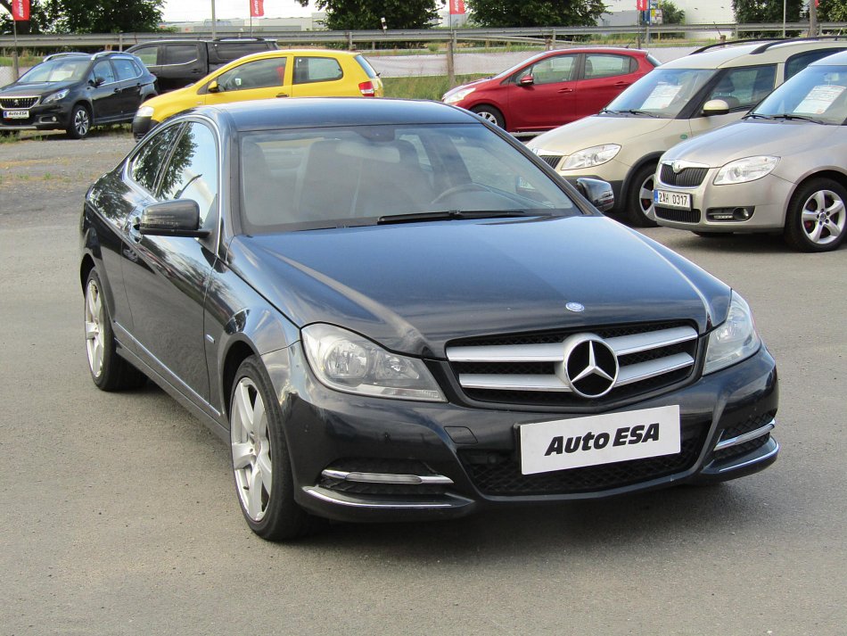 Mercedes-Benz Třída C 2.2CDi  C220