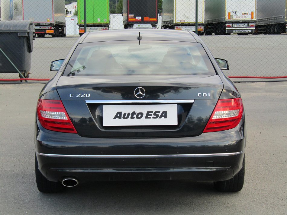 Mercedes-Benz Třída C 2.2CDi  C220