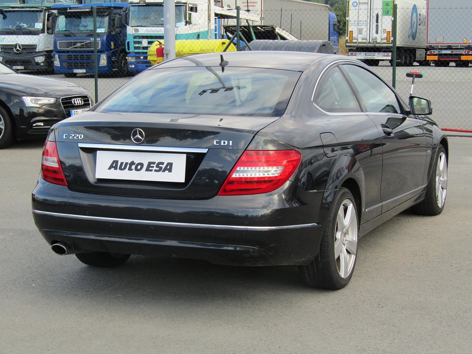 Mercedes-Benz Třída C 2.2CDi  C220