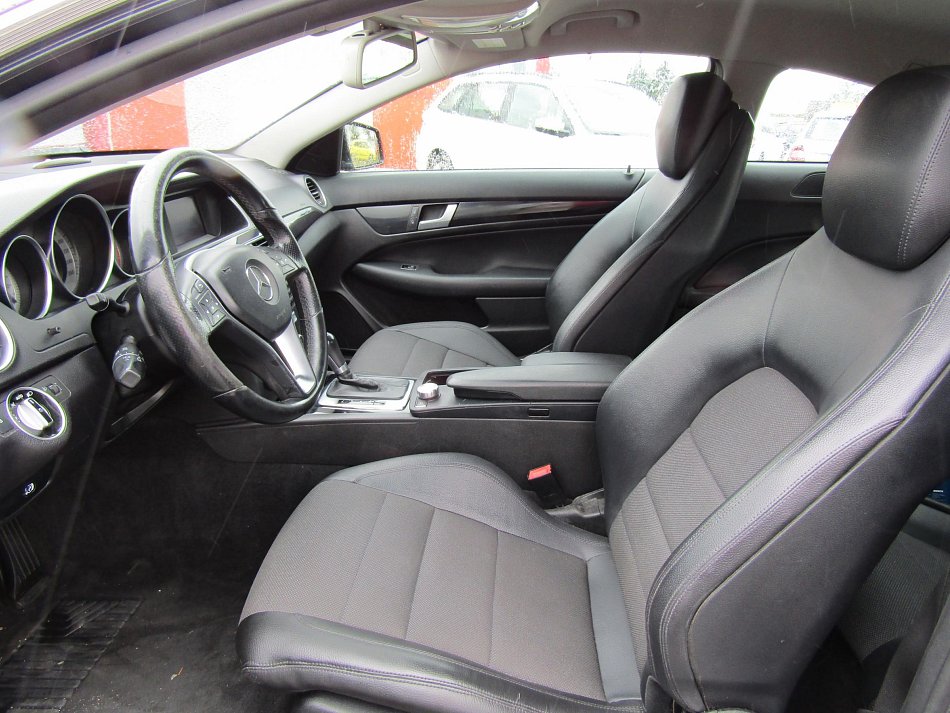 Mercedes-Benz Třída C 2.2CDi  C220