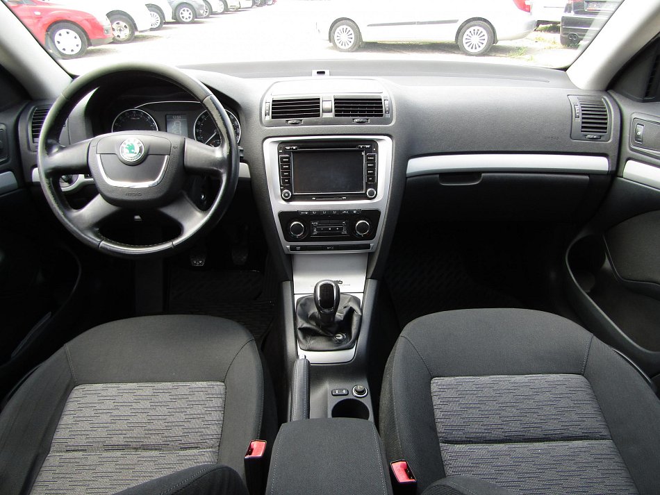 Škoda Octavia II 1.6TDi Ambiente