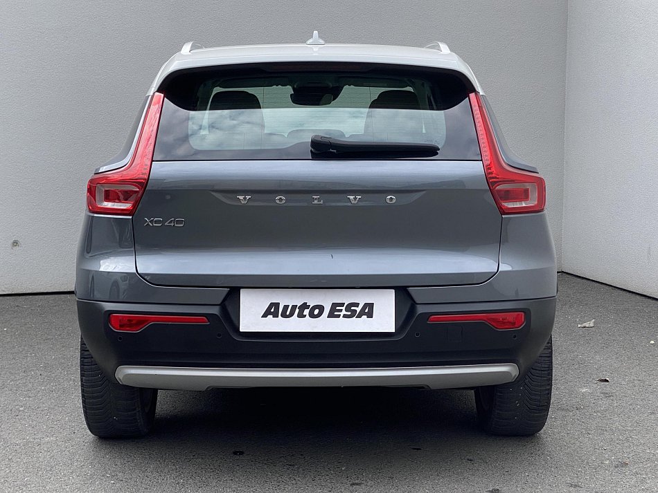 Volvo XC40 2.0 D3 Momentum