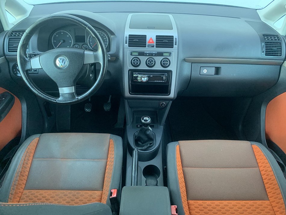 Volkswagen Touran 2.0 TDi CROSS