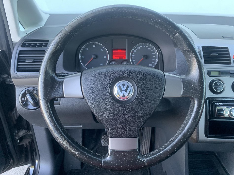 Volkswagen Touran 2.0 TDi CROSS