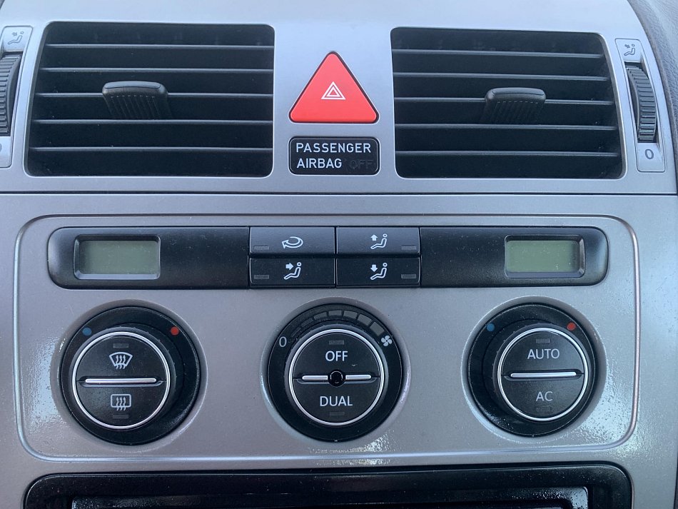 Volkswagen Touran 2.0 TDi CROSS