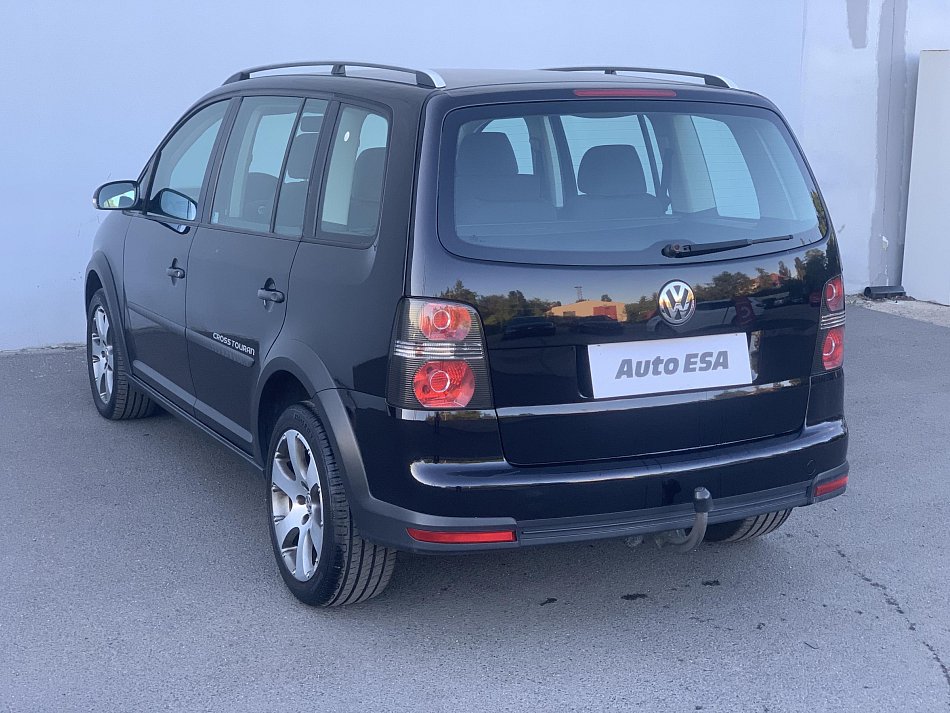 Volkswagen Touran 2.0 TDi CROSS