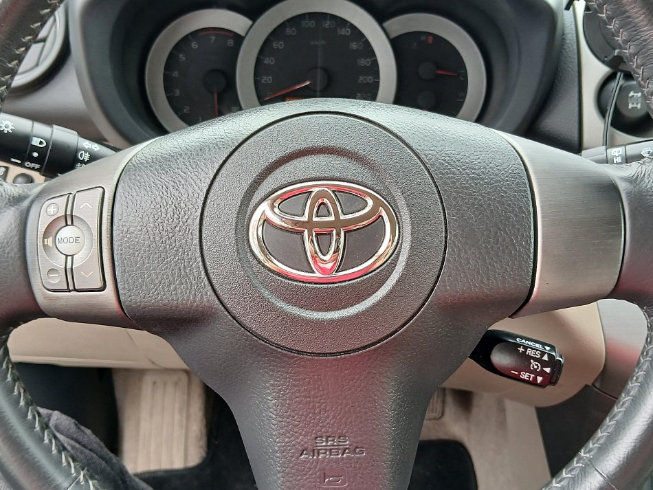Toyota RAV4 2.0 VVT-i  4x4