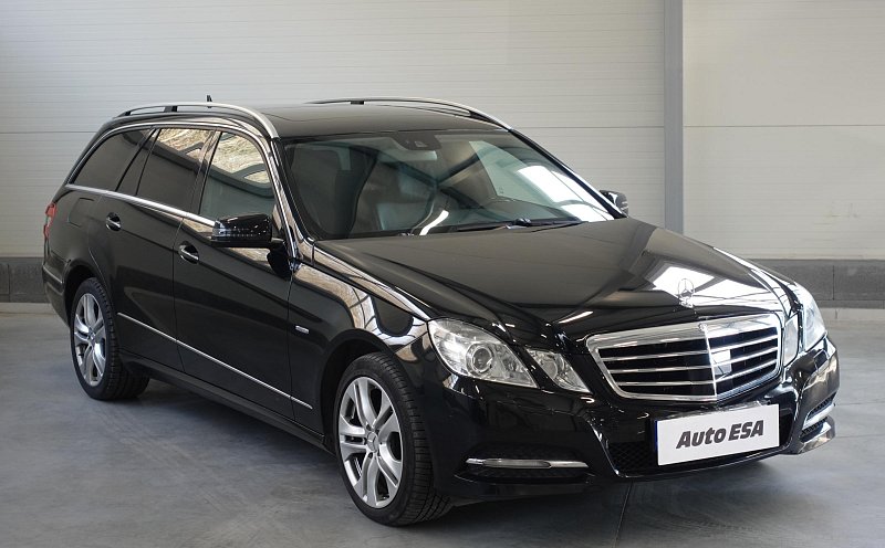 Mercedes-Benz Třída E 3.0CDI 
