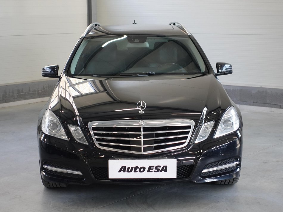 Mercedes-Benz Třída E 3.0CDI 