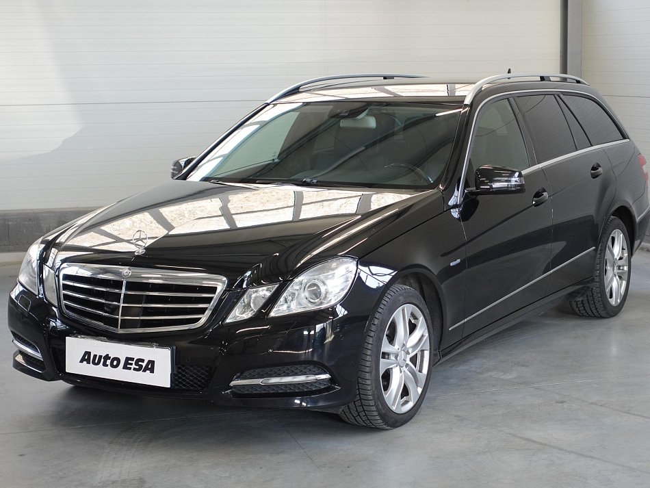 Mercedes-Benz Třída E 3.0CDI 