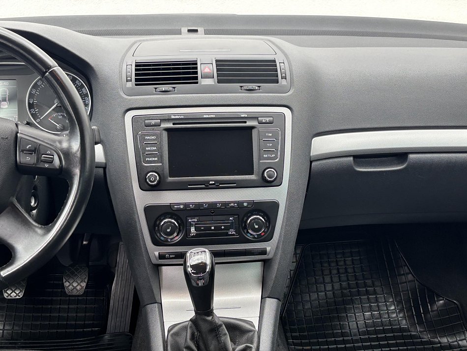 Škoda Octavia II 1.2 TSi Elegance