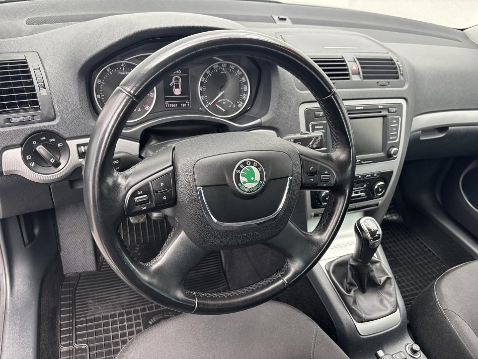 Škoda Octavia II 1.2 TSi Elegance