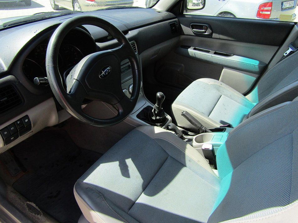 Subaru Forester 2.0i  4x4