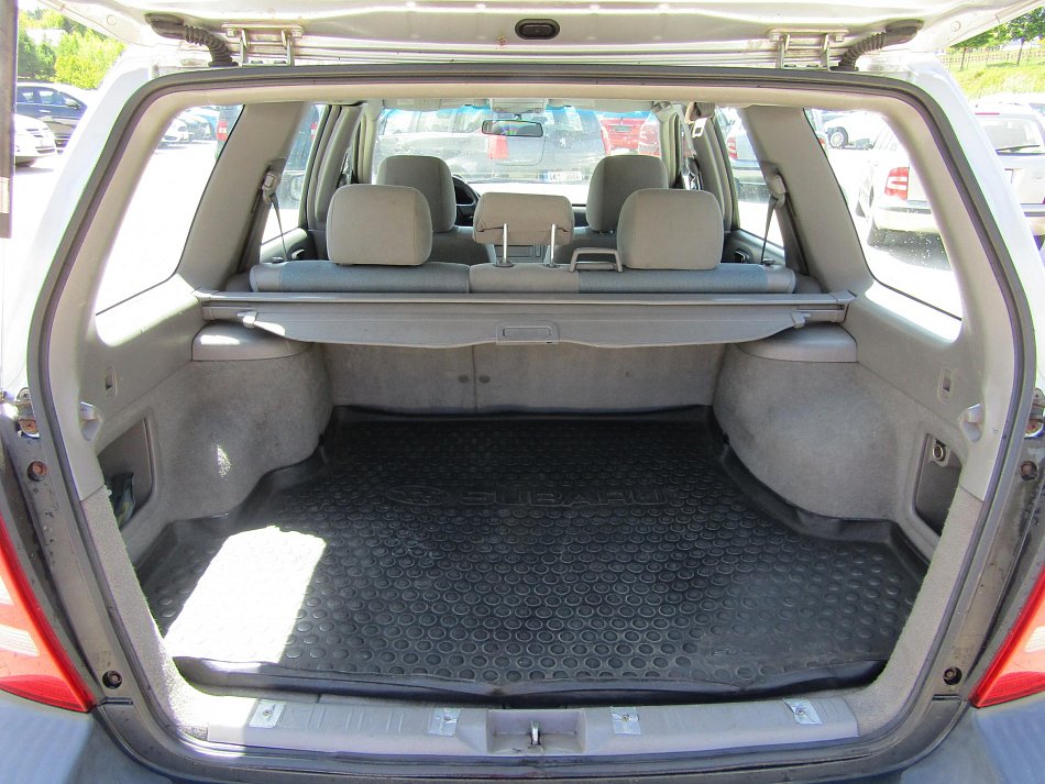 Subaru Forester 2.0i  4x4