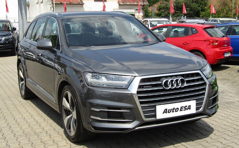 Audi Q7 3.0 TDi S-line quattro