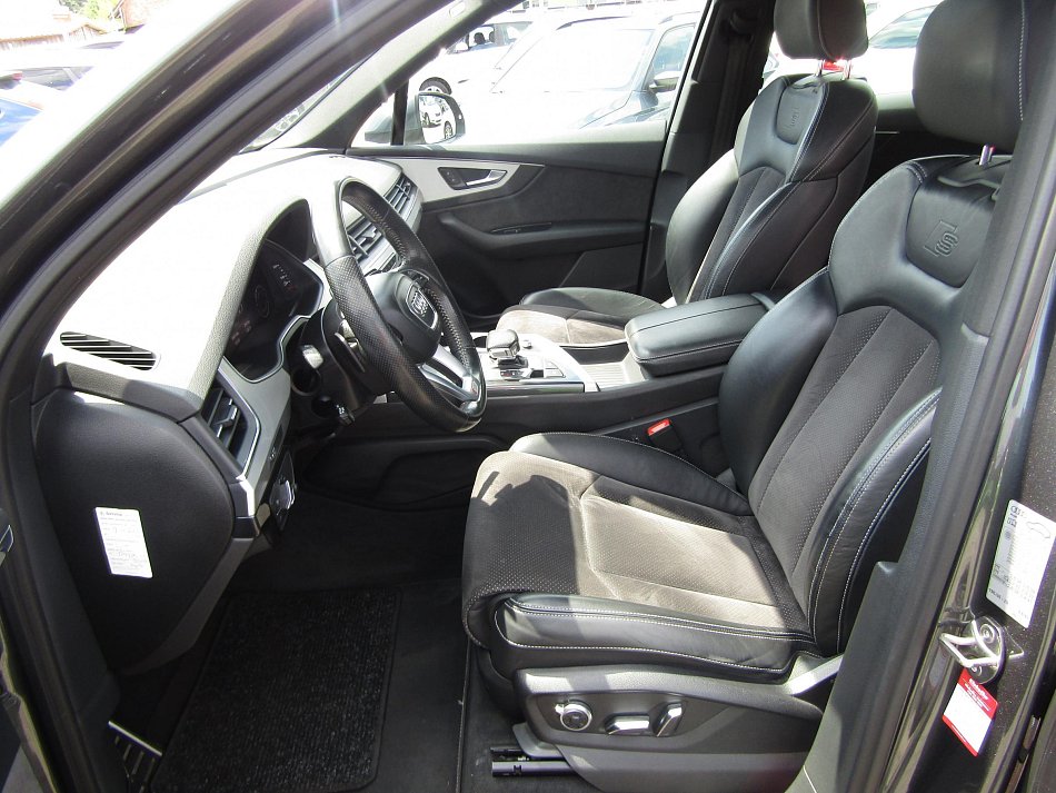 Audi Q7 3.0 TDi S-line quattro
