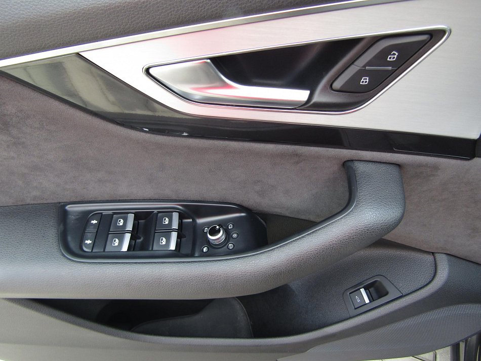 Audi Q7 3.0 TDi S-line quattro
