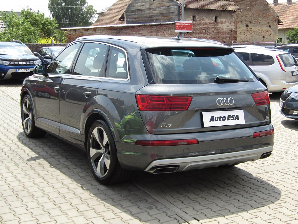 Audi Q7 3.0 TDi S-line quattro