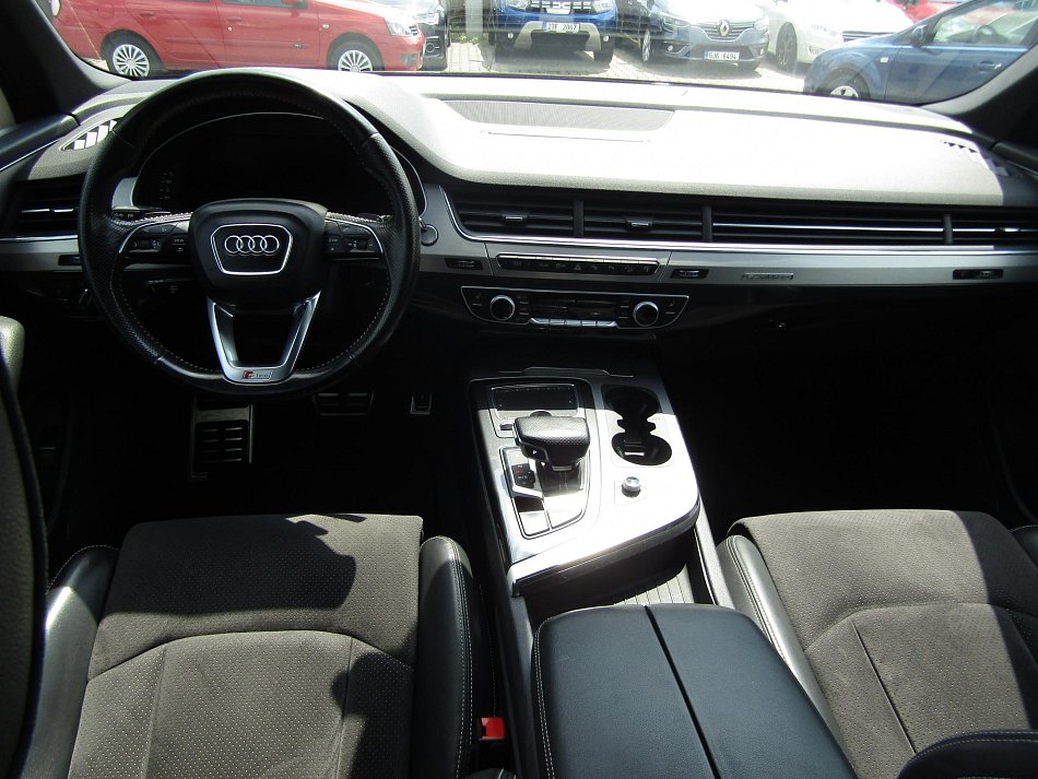Audi Q7 3.0 TDi S-line quattro