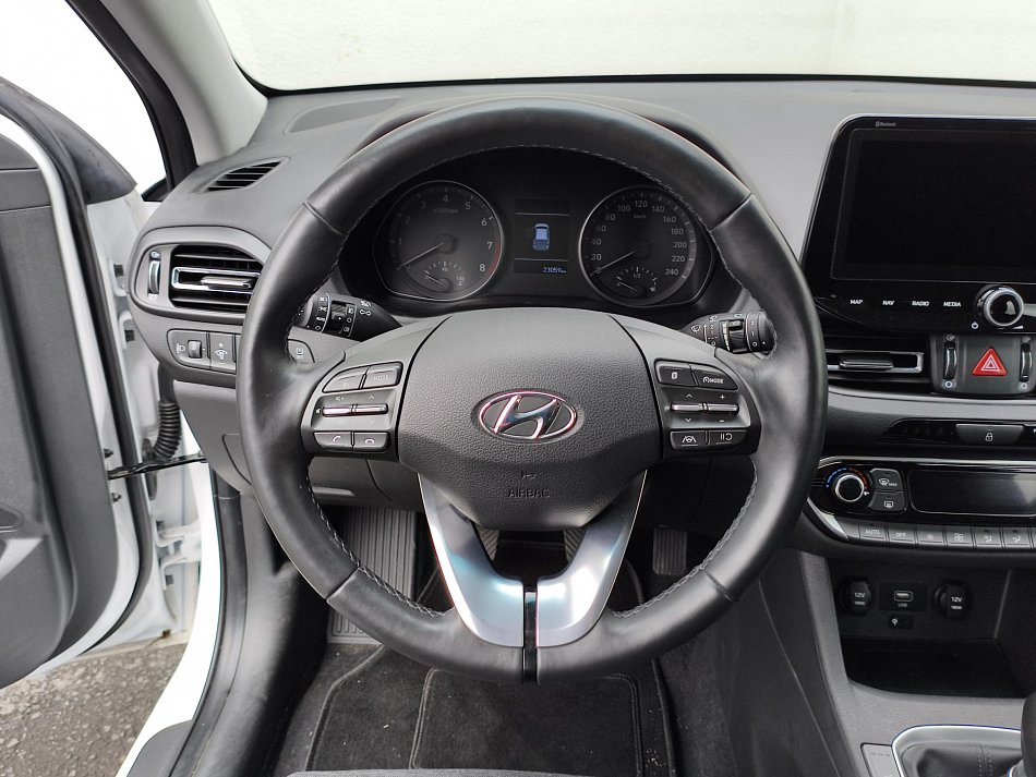Hyundai I30 1.5 DPi Smart