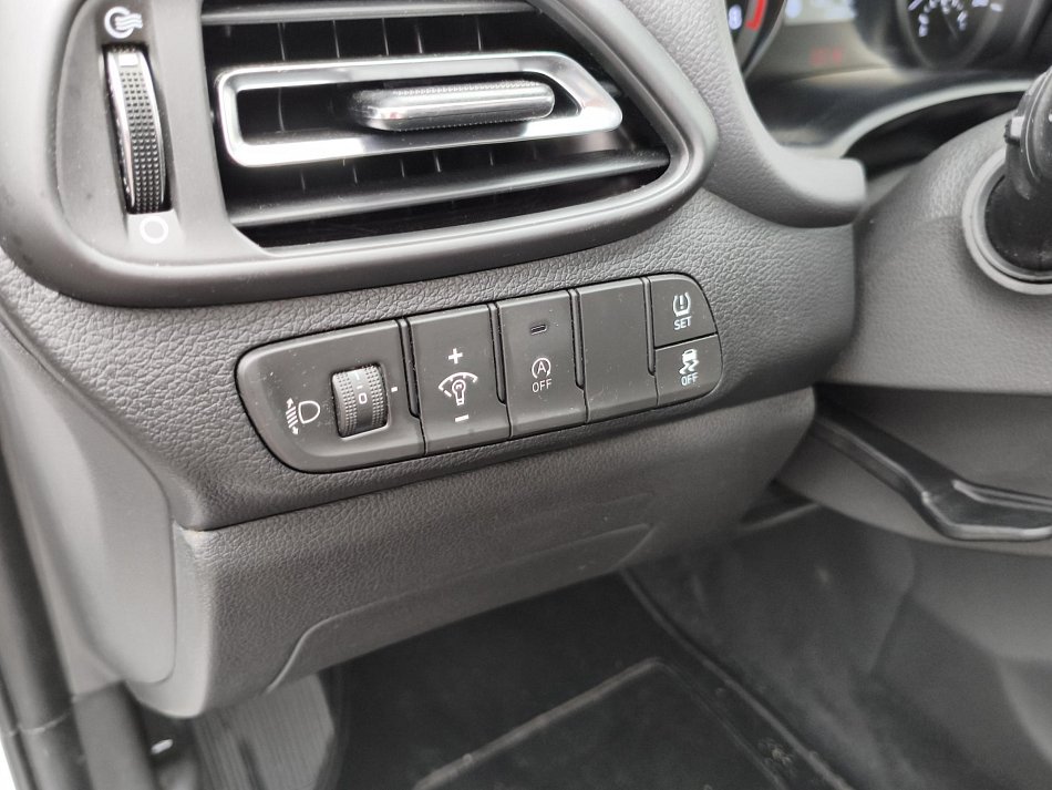 Hyundai I30 1.5 DPi Smart