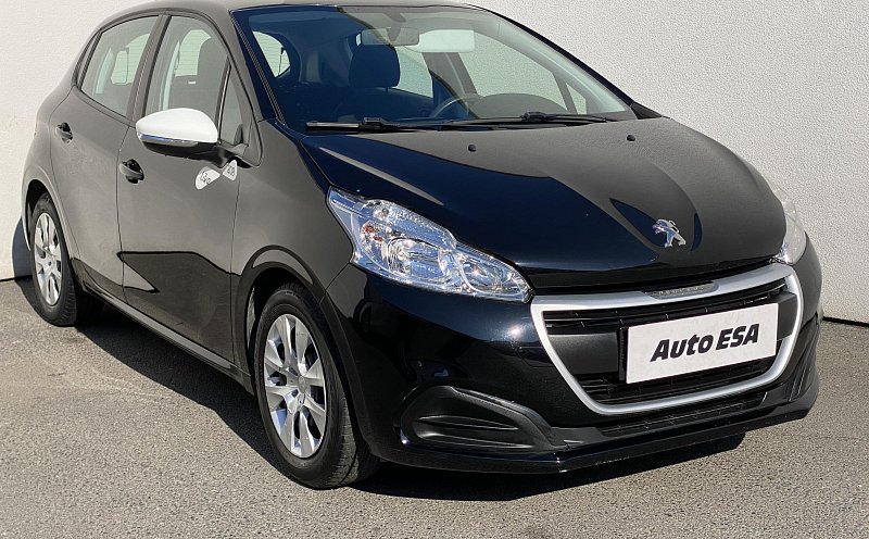 Peugeot 208 1.2i 