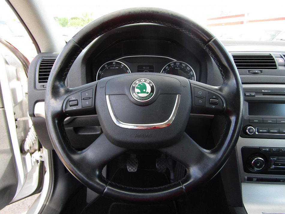 Škoda Octavia II 1.4 TSi Elegance