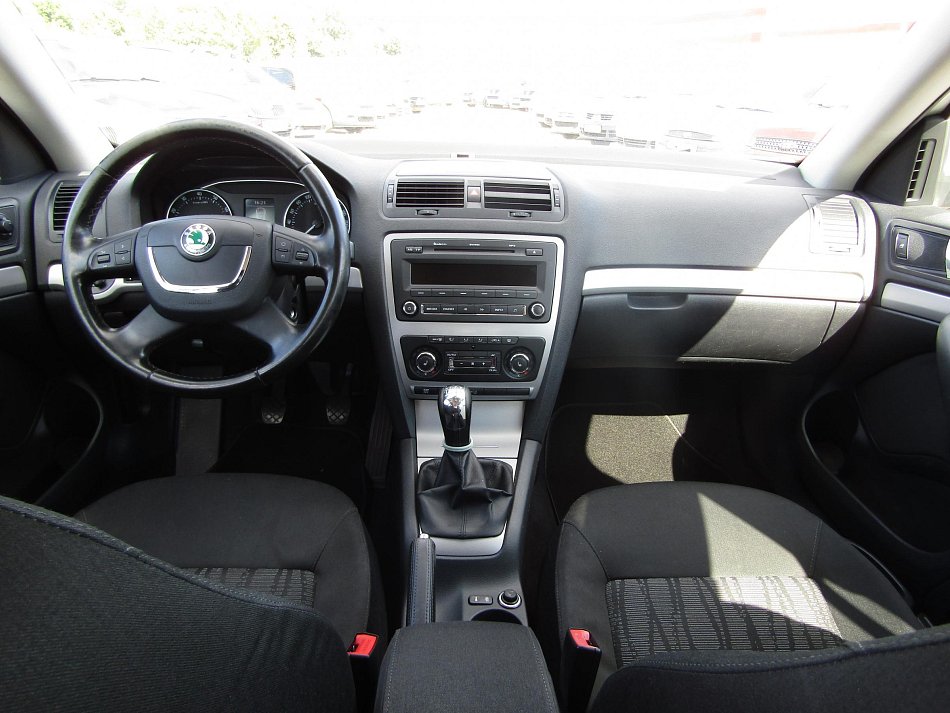 Škoda Octavia II 1.4 TSi Elegance