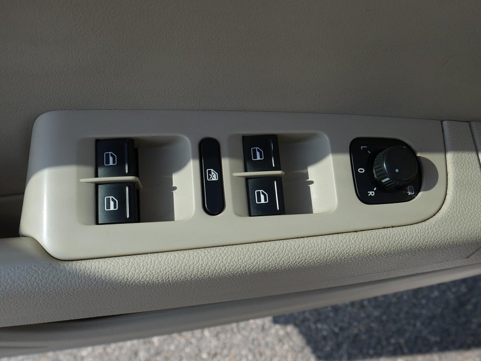 Škoda Superb II 2.0 TDi Elegance